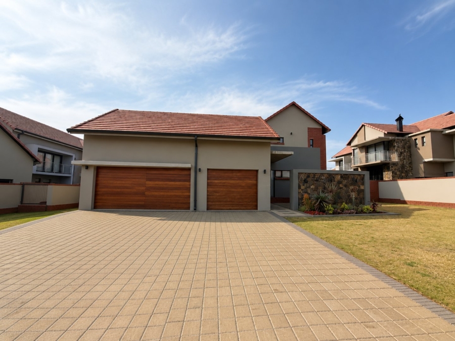 To Let 4 Bedroom Property for Rent in Wild Olive Estate Free State